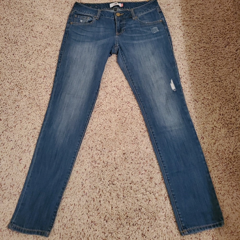 Cabi Jean's distressed slim boyfriend